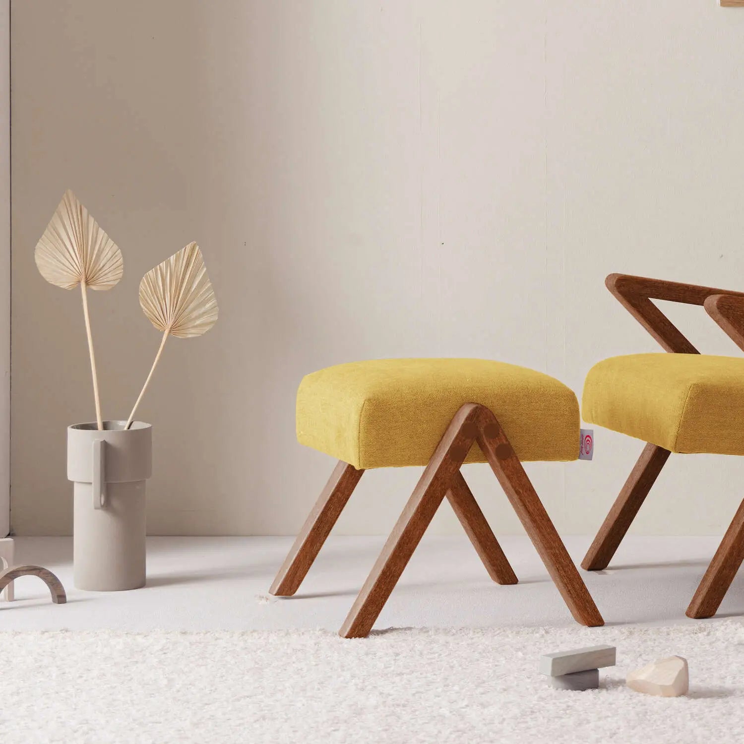 KidsRetrostarFootstool-BasicLine