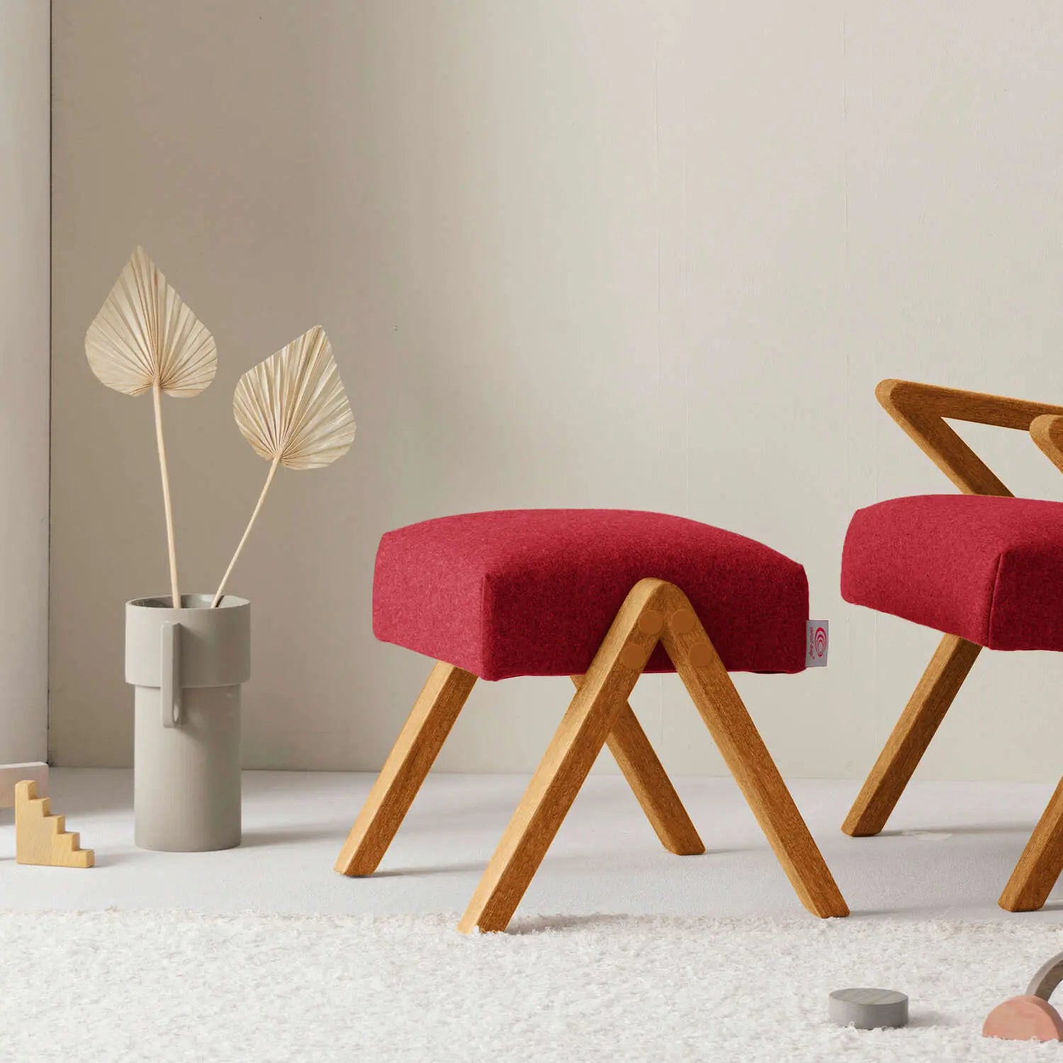 KidsRetrostarFootstool-WoolLine