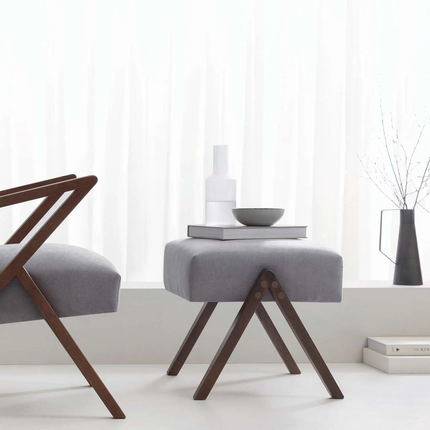 RetrostarFootstool-BasicLine