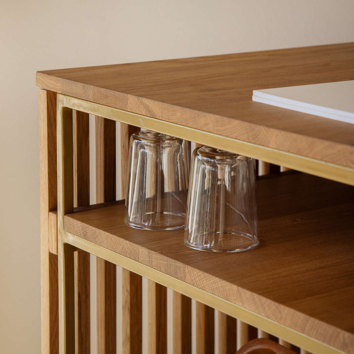 Sternzeit Design – Handgefertige Möbel im Mid-Century & Bauhaus Stil